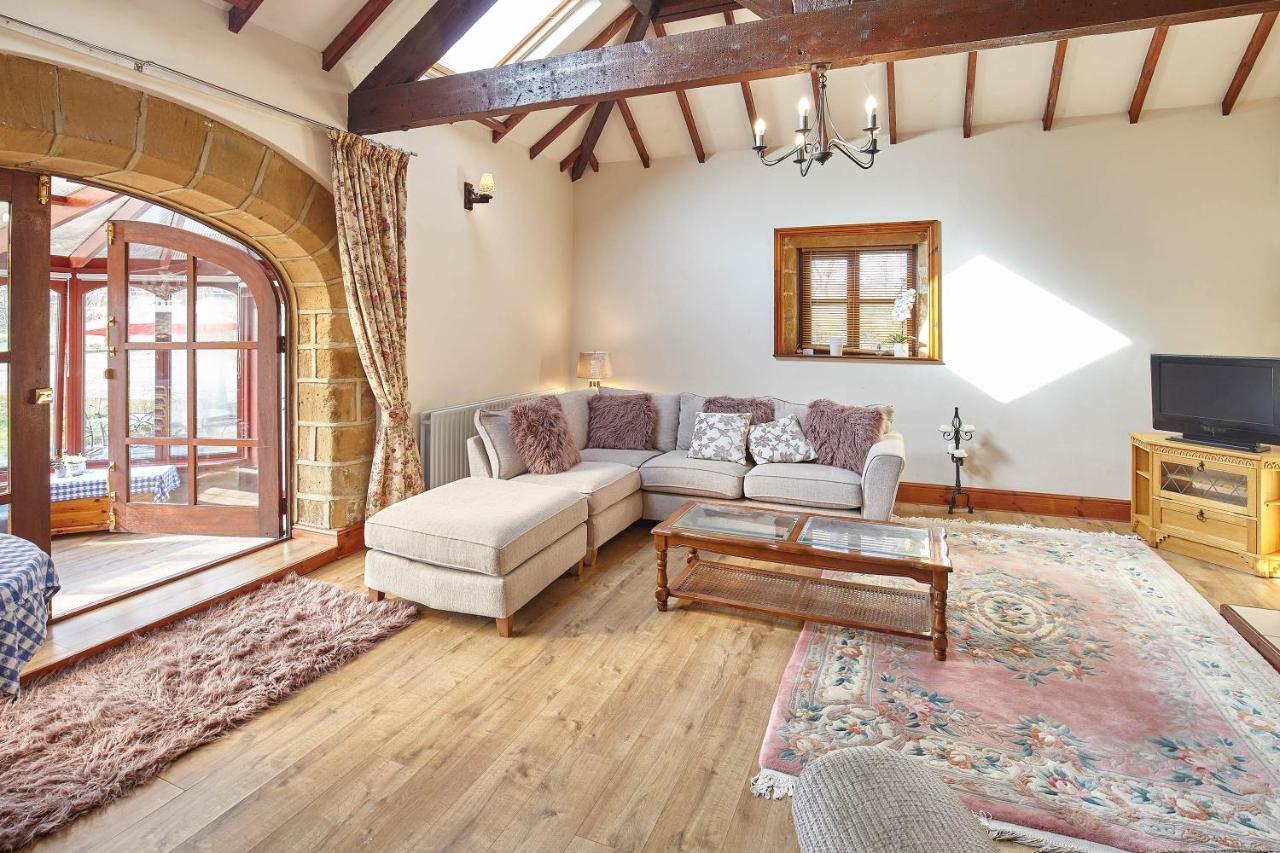Host & Stay - The Arches Cottage Brotton Ngoại thất bức ảnh